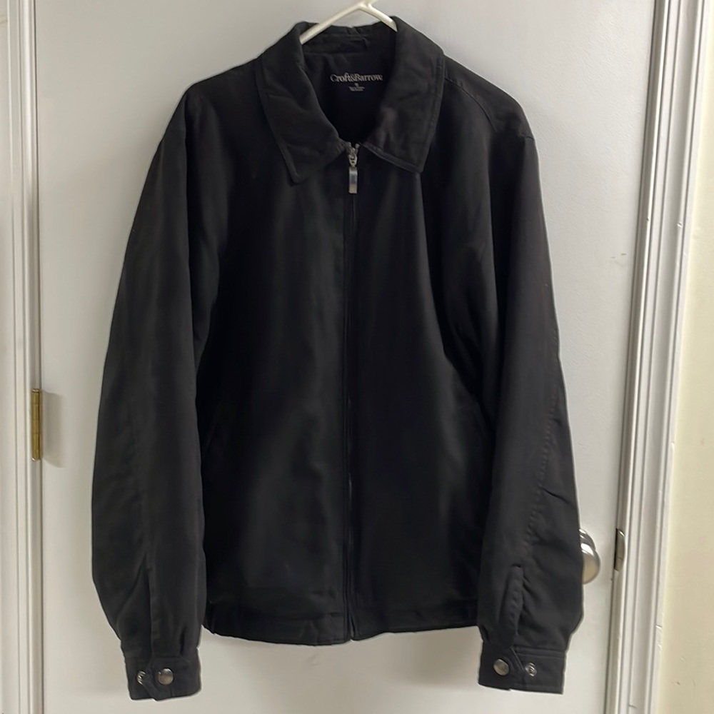 Men’s lightweight black jacket